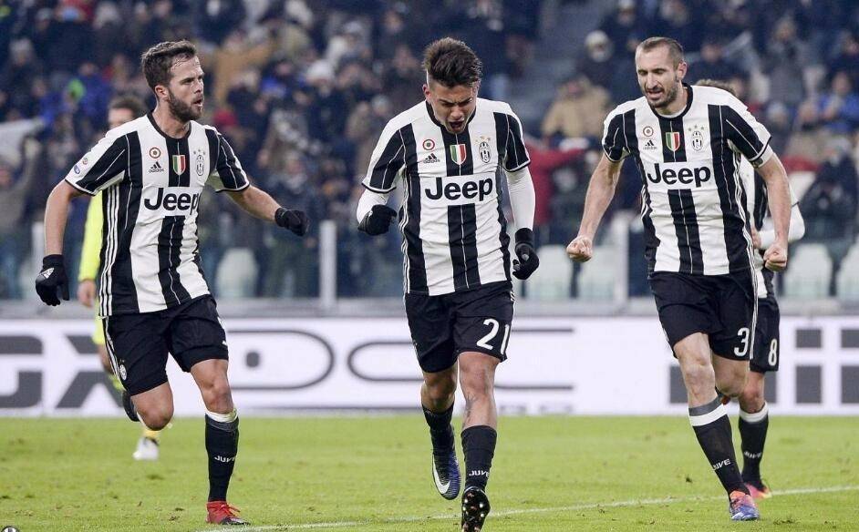 铜梁龙官方：下赛季球衣为主红客白，欢迎球迷投票27赛季球衣（铜梁龙官宣：下季球衣主红客白，27赛季款式向球迷开放投票）