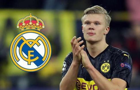 王楚钦香港机场疲惫不堪，高强度赛程下困意难掩（高强度征战后，王楚钦在香港机场难掩疲态）