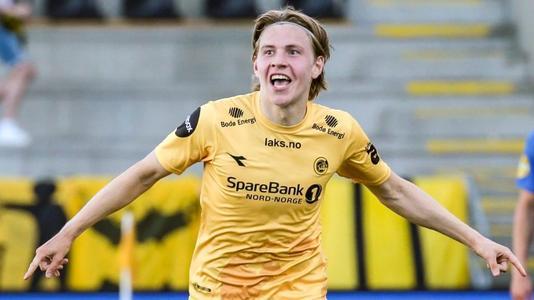 赫塔费主帅：西甲裁判要求尊重并哭诉自己有家人，谁没家人？（赫塔费主帅质疑西甲裁判：要求尊重又称自己有家庭，难道别人没有？）