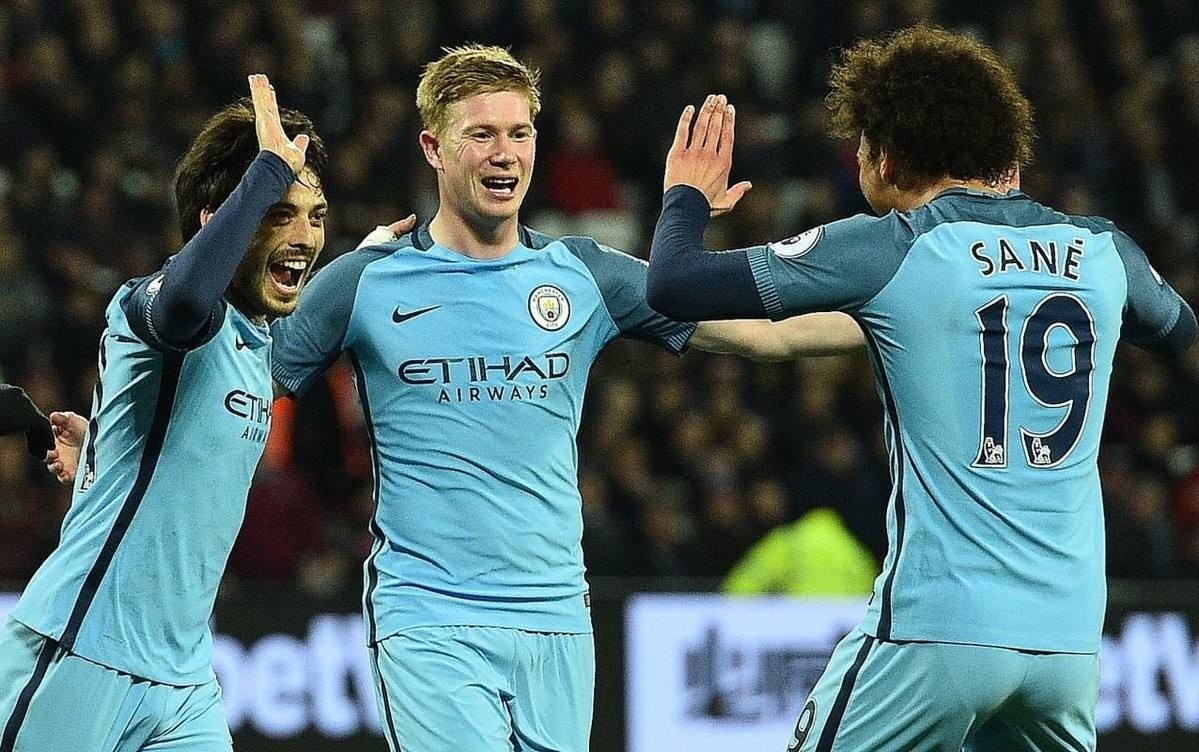 19岁212天，麦利是纽卡队史第二年轻在英超单场传射的球员（19岁212天的麦利成为纽卡史上在英超单场完成传射的第二年轻球员）