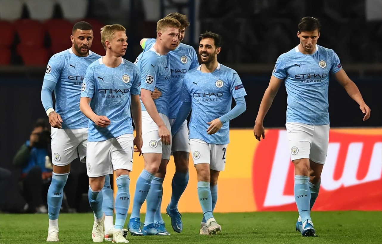 卡马文加只踢半场，马卡：他此前患了流感，上半场体能消耗大（马卡称卡马文加曾患流感，上半场消耗过大仅出战半场）