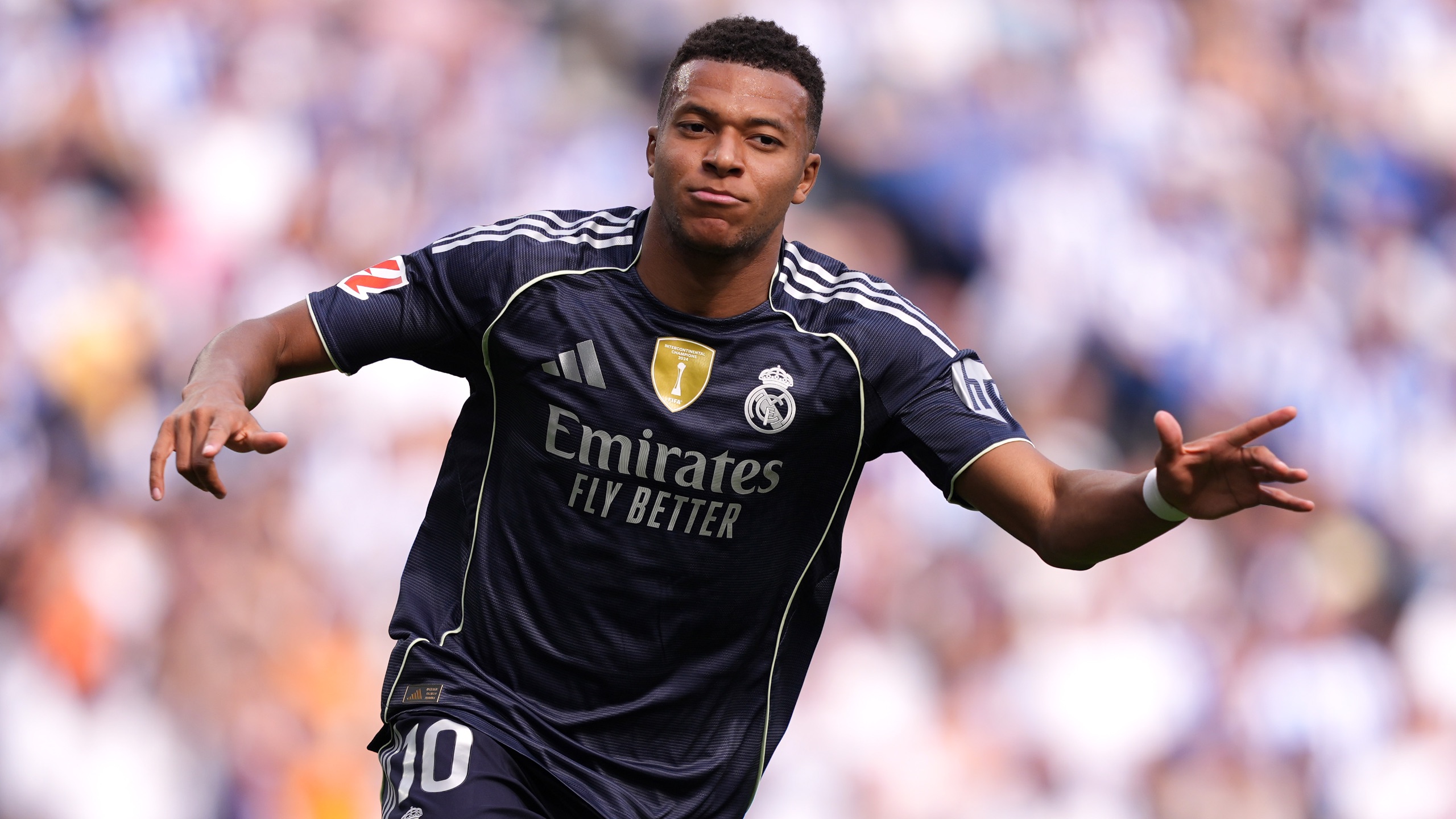 李可：今晚比赛打得很艰难，现在好好调整为中超收官战蓄力（李可：今夜一战异常艰苦，接下来调整状态冲刺中超收官战）