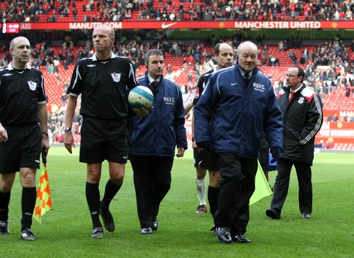 博斯：瑟洛特让球队难以应对；比赛前30分钟属于埃因霍温（博斯：瑟洛特太难缠；开场30分钟PSV占据主动）