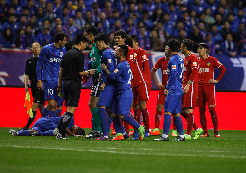 杰隆布朗首秀，辽宁男篮4外援出战杯赛，姜宇星+付豪主攻 剑指首胜（辽宁男篮杯赛开打：杰隆布朗迎首秀，四外援齐出击，姜宇星与付豪领衔冲首胜）