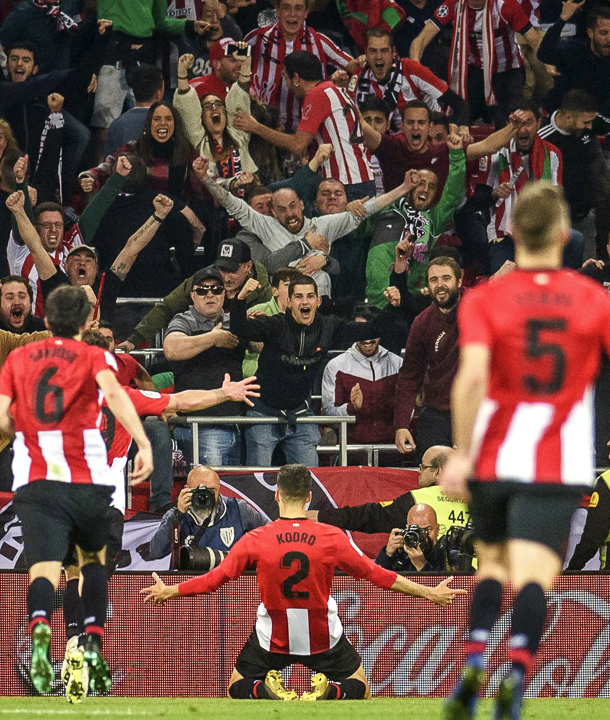 少进多少球？巴萨本赛季14次中门框，在西甲遥遥领先（巴萨本季14次中柱领跑西甲：究竟少进了几球？）