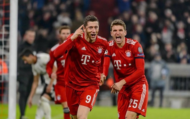 八段锦第二式左右开弓似射雕动作分解，手把手教学（八段锦第二式左右开弓似射雕详解：动作拆解与手把手教学）