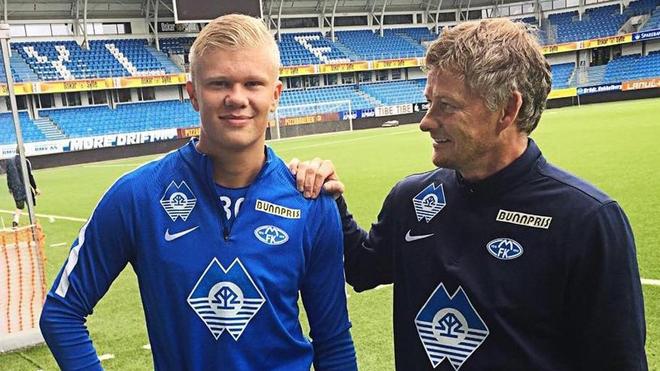 马内：范加尔在曼联想签我但没承诺出场时间，渣叔给了我承诺（马内：范加尔曼联时期欲签却未保障出场，克洛普给出明确承诺）