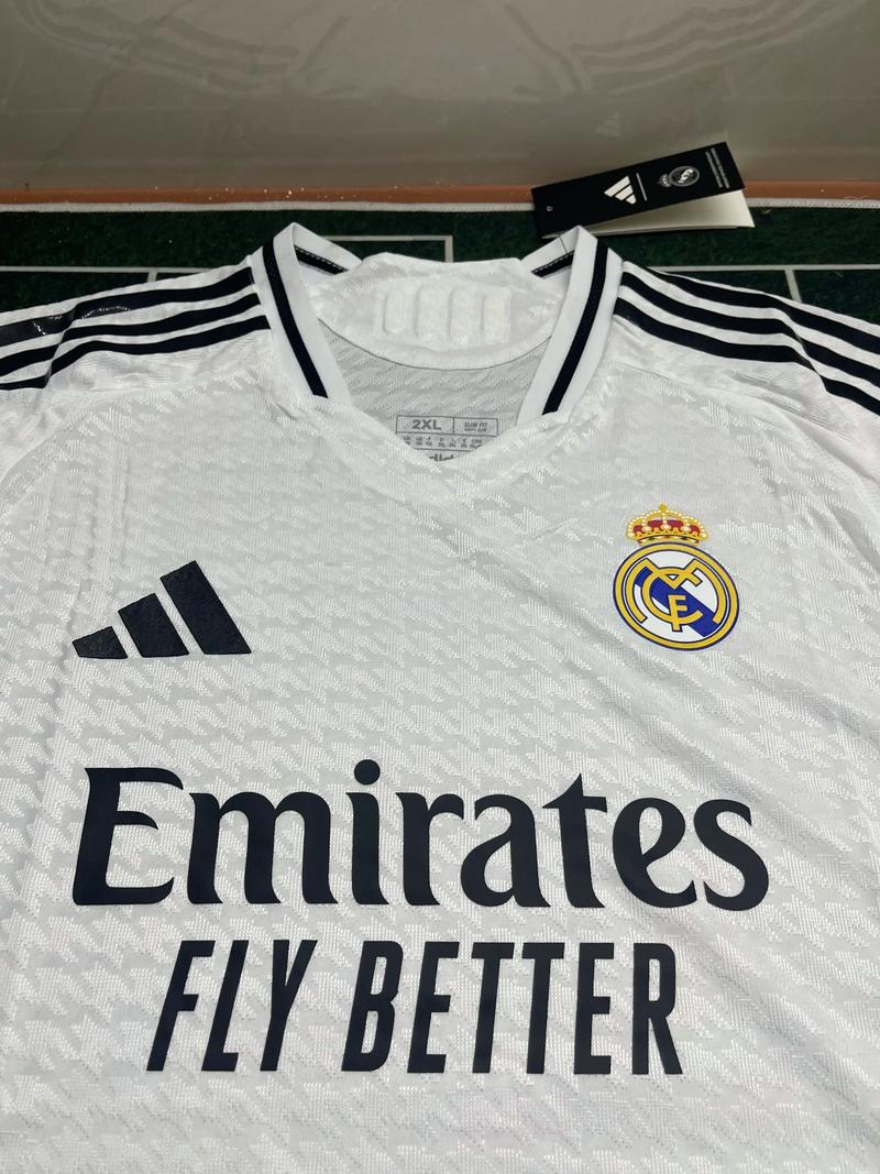 萨哈：麦克托米奈可以在皇马和巴萨踢球，甚至拜仁慕尼黑（萨哈：麦克托米奈足以立足皇马和巴萨，乃至拜仁慕尼黑）