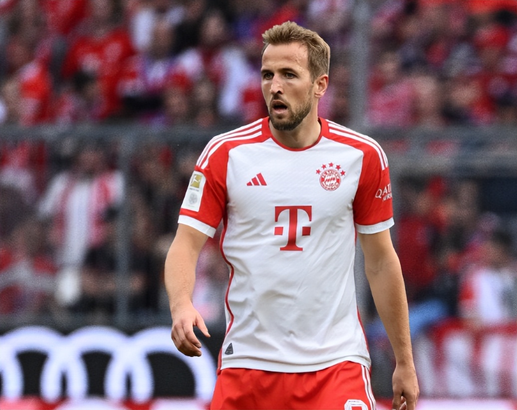 中超联赛总结：积分榜前三分析,（中超赛季回顾：积分榜前三队深度解读）