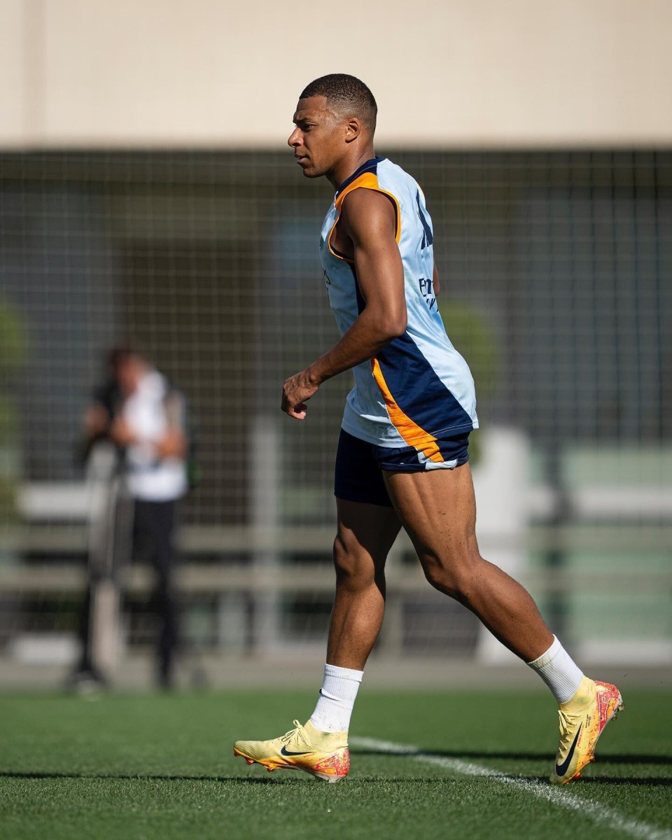 米体：罗马想在冬窗从马竞签拉斯帕多里，已经联系球员经纪人（米体：罗马欲冬窗从马竞引进拉斯帕多里，已与其经纪人接触）